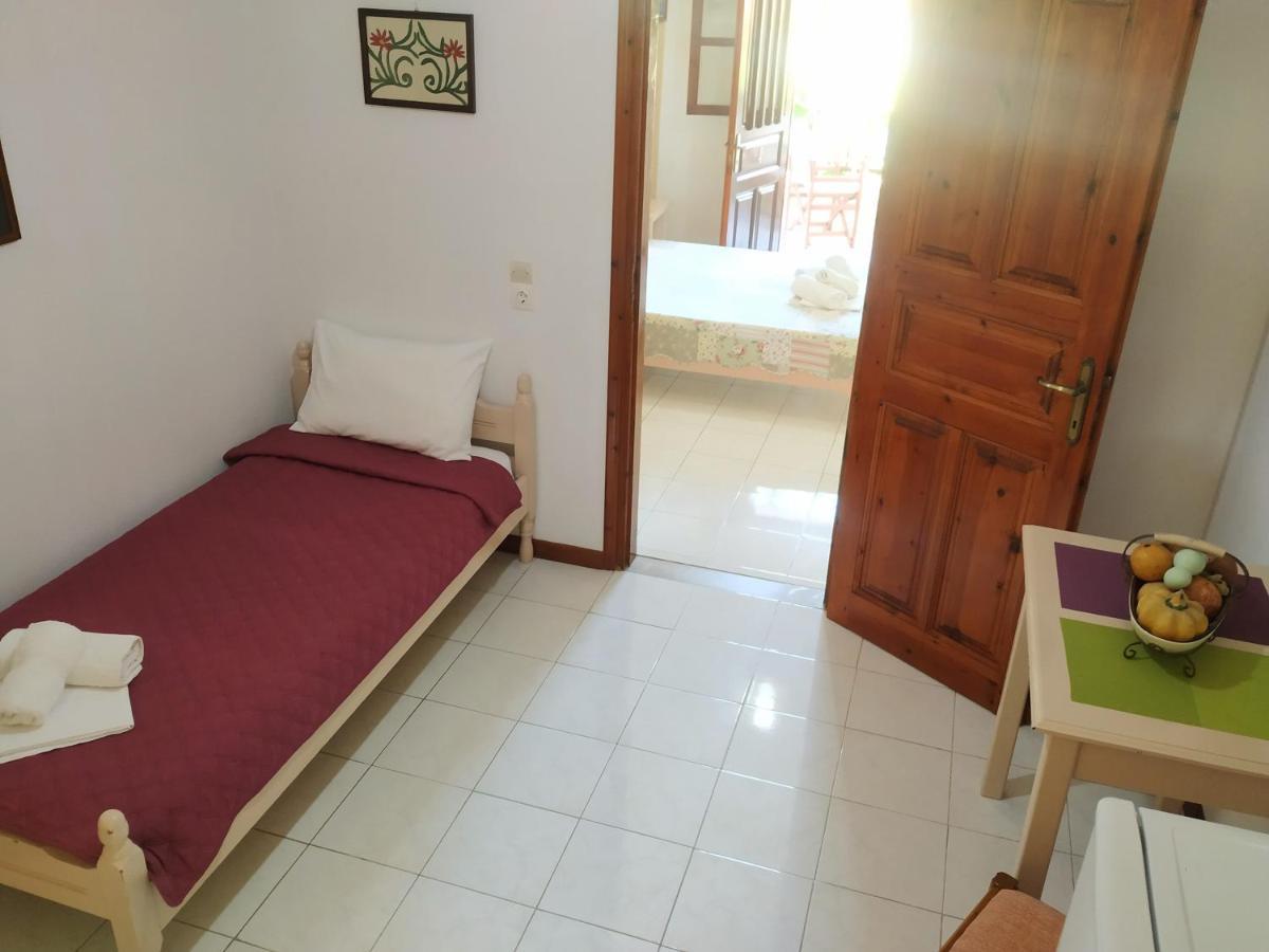 Studios Filippos Skopelos Town Exterior photo