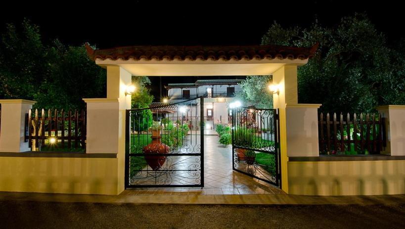 Studios Filippos Skopelos Town Exterior photo