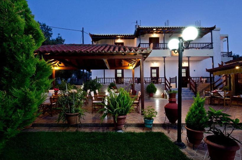 Studios Filippos Skopelos Town Exterior photo