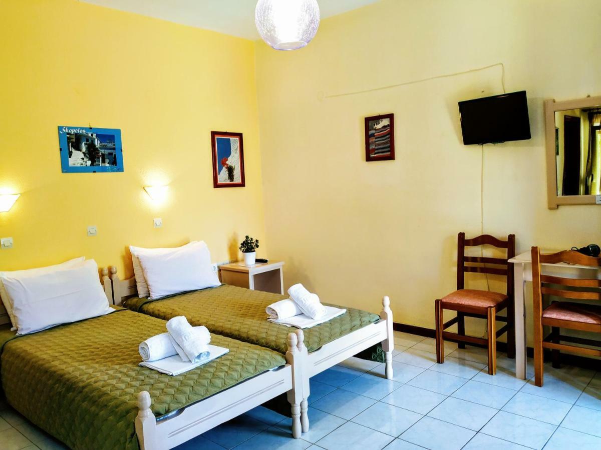 Studios Filippos Skopelos Town Exterior photo