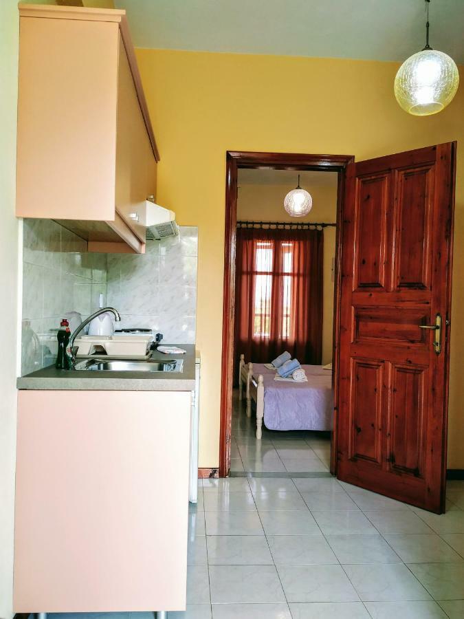 Studios Filippos Skopelos Town Exterior photo